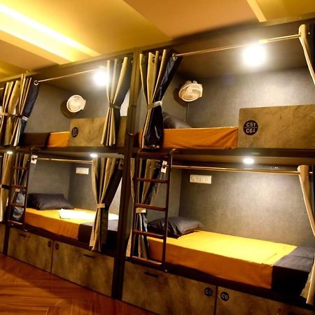 Charyana Lady Dorms Ahmedabad Exterior foto