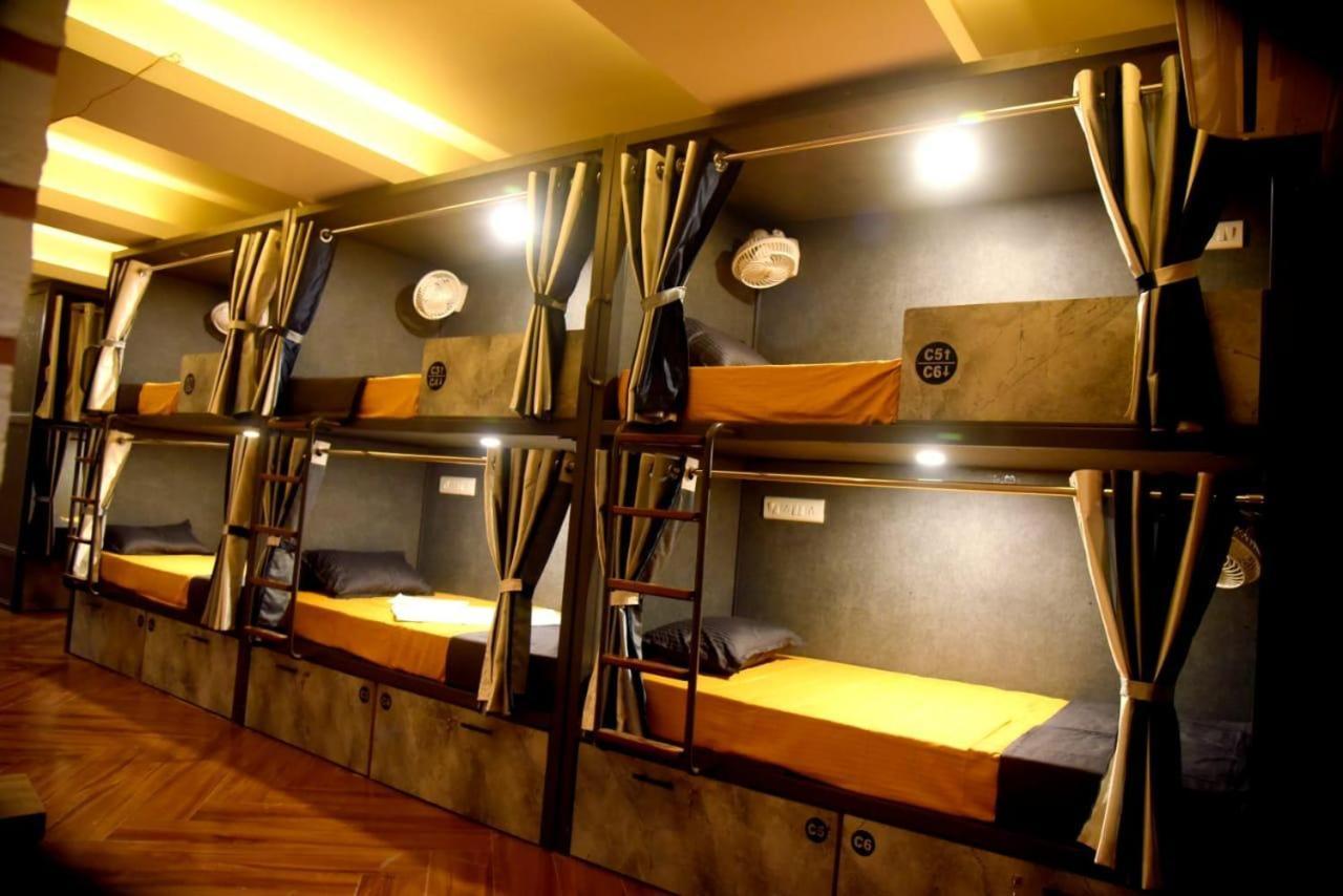 Charyana Lady Dorms Ahmedabad Exterior foto