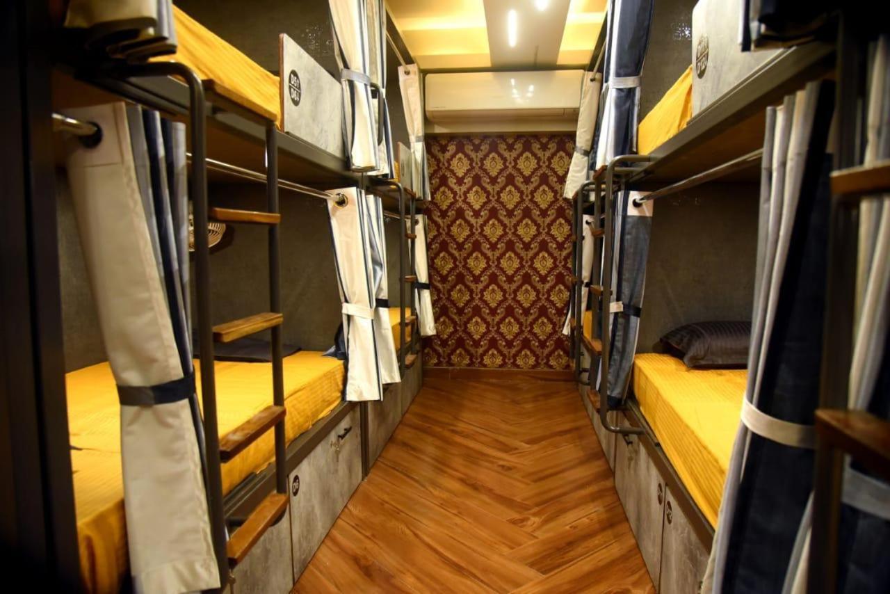Charyana Lady Dorms Ahmedabad Exterior foto